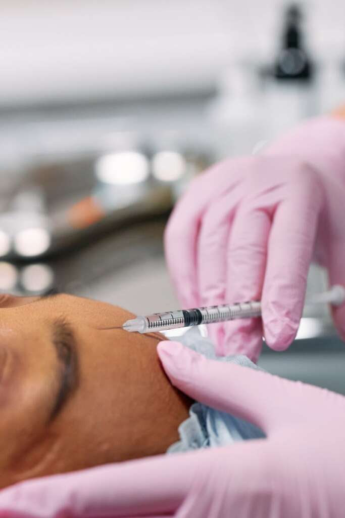 Procedimiento de armonizacion facial con especialista - Photo by Polina Tankilevitch on Pexels
